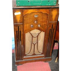 ANTIQUE WOOD LYRIC RADIO