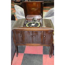 ANTIQUE VICTROLA  PHONOGRAPH W CRANK