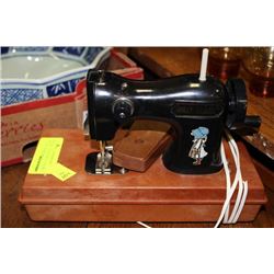 VINTAGE HOLLY HOBBY SEWING MACHINE