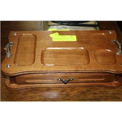 JEWELLERY BOX WITH CONTENTS. CONTAINS MIRROR ON