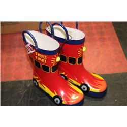PAIR OF CHILDRENS RUBBER BOOTS AS THEY COME