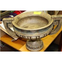 LARGE CRACKLE FINISH CENTRE PIECE