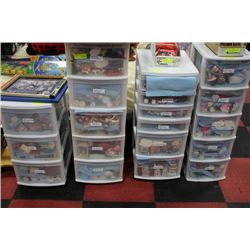 PLASTIC STORAGE SYSTEM W VINTAGE TOYS X4