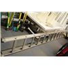 Image 1 : 24' EXTENSION LADDER