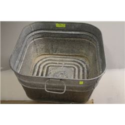 VINTAGE LAUNDRY TUB