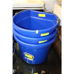 HEAVY DUTY CHORE BUCKETS (HORSE ETC) X3