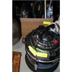 FILTERQUEEN  2-PC VACUUM & BOX