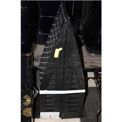 PAIR OF VEHICLE RAMPS