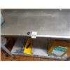 Image 2 : 4' S/S Table w/Undershelf