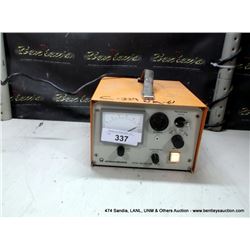 LEYBOLD LD21 LEAK DETECTOR (print sequence:) 61