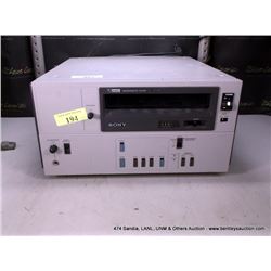 SONY VIDEO CASSETTE PLAYER VP-5000 (print sequence:) 194