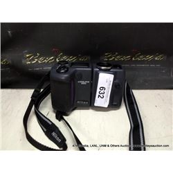 NIKON COOLPIX 995 CAMERA