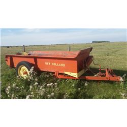 New Holland 325 Manure Spreader