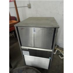 Jet Tech 120 Lb. Ice Machine