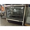 Image 1 : True 4' Refrigerated Deli Case