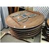 Image 1 : 7 - 6-Top Round Banquet Tables - 7 Times the Money