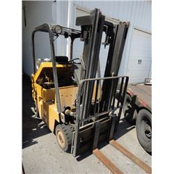 Cat #T40D 4K Lb. Capacity LP Forklift w/Sideshift, Lights & Double Mast