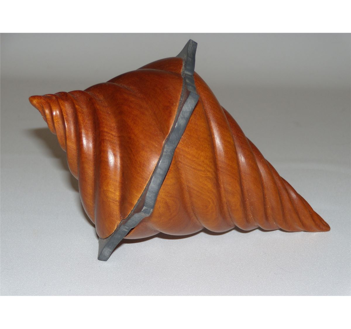 Small Shell Box with Threaded Lid, by Frank Amigo