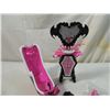 Image 2 : MONSTER HIGH DRACULAURA POWDER ROOM PLAYSET