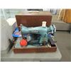 Image 1 : VINTAGE SEWING MACHINE