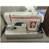 Image 1 : VINTAGE SEWING MACHINE