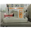 Image 4 : VINTAGE SEWING MACHINE