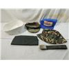 Image 1 : LOT 6 MILITARY HATS & BELT
