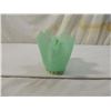 Image 1 : VINTAGE HANDKERCHIEF GLASS BOWL