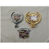 Image 2 : LOT 3 CADILLAC HOOD ORNAMENTS
