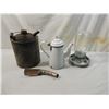 Image 1 : LOT 4 VINTAGE HOUSEWARE FARM ITEMS