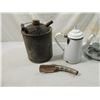 Image 2 : LOT 4 VINTAGE HOUSEWARE FARM ITEMS