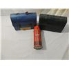 Image 1 : LOT 3 VINTAGE THERMOS & LUNCH BOXES