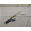 Image 1 : LOT 2 VINTAGE CHILDRENS FISHING POLES