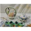 Image 3 : LOT 7 CERAMIC & PORCELAIN PLATES, FIGURINES, SUGAR