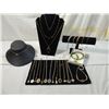 Image 4 : LOT 23 MISC VINTAGE LADIES NECKLACES