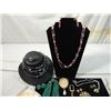 Image 3 : LOT 14 ASSORTED VINTAGE JEWELRY SETS