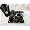 Image 2 : BOX LOT ASSORTED WOMENS JEWELRY