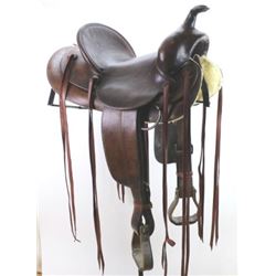 Very good Hamley round skirt 8 string saddle