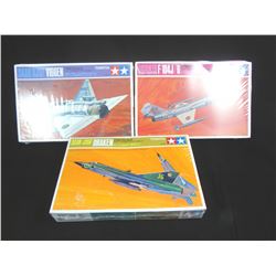(x3) Fighter Jets (Model Kits 1:100) SEALED