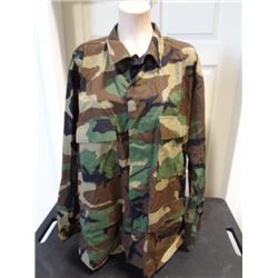 (x10) US Army Woodland Camo Combat Tops (Medium)