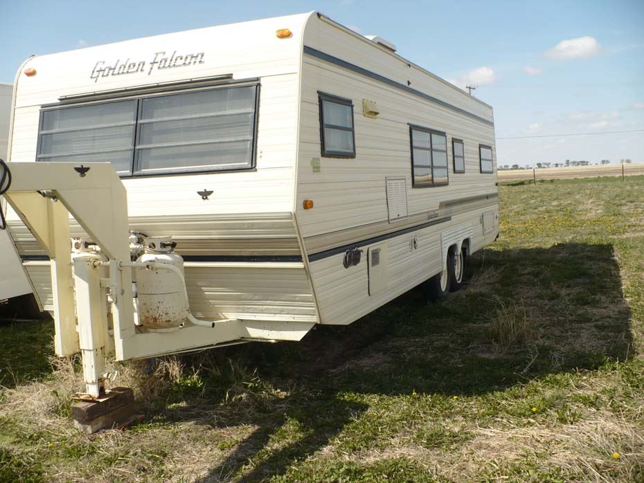 1989 Golden Falcon 29.5ft Travel Trailer S# 2GRTV29T5KS893037
