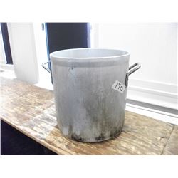 WEAREVER STAINLESS STEEL POT