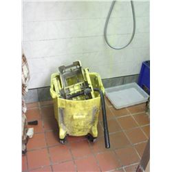 COMMERCIAL MOP PAIL AND WRINGER
