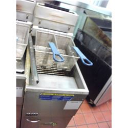 A7 - PITCO DOUBLE BASKET DEEP FRYER WITH BASKETS