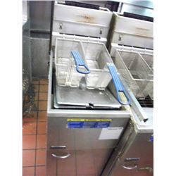 A8 - PITCO DOUBLE BASKET DEEP FRYER WITH BASKETS