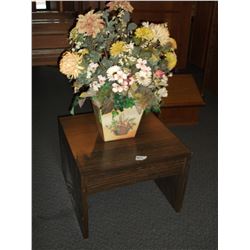 END TABLE, ARTIFICIAL FLOWER ARRANGEMENT