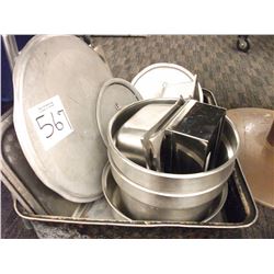 STAINLESS STEEL SAUCE INSERTS, POT LIDS, STEAM TABLE INSERTS - CONTENTS OF METAL PAN