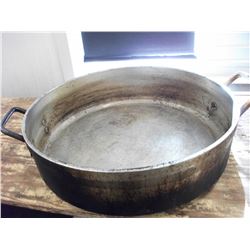 STAINLESS STEEL WEAREVER POT - PER POT (AS THEY COME)