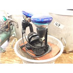 DOUBLE FLOOD LIGHT WITH BLUE BULBS, LARGE COLLANDER