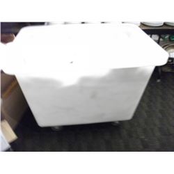 PLASTIC ROLLING LAUNDRY TUB